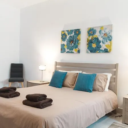 Marsamuscetto Apartment *